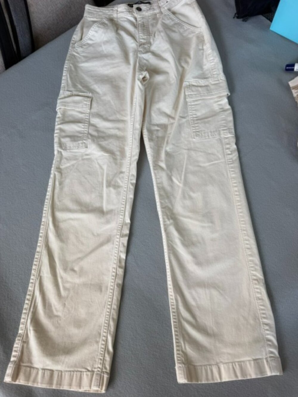 Hollister ultra high rise dad pants for women in size 0R/00R waist 24 Beige